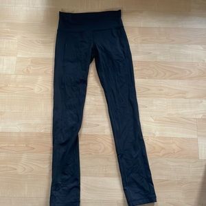 Lululemon leggings size 8